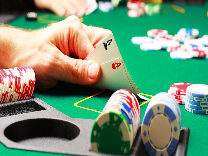 Bài Poker tại đây còn có tên gọi là Texas Hold'em